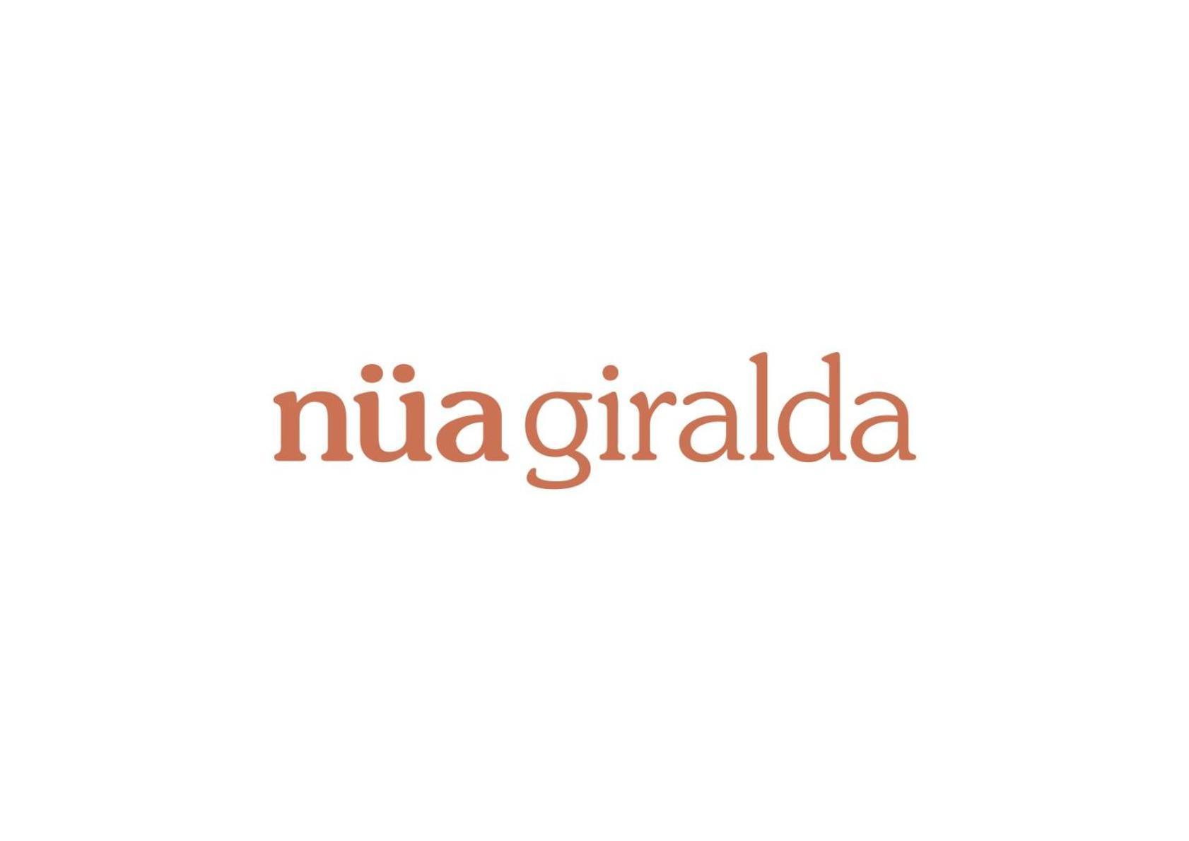 Nuea Giralda, Seville